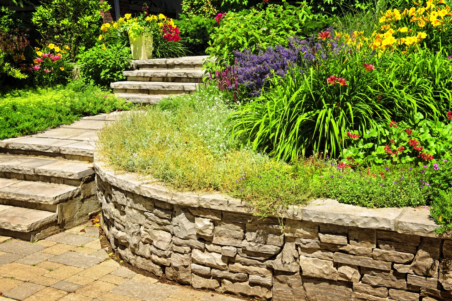 Retaining Walls Carlinville IL Landscaping and Hardscaping