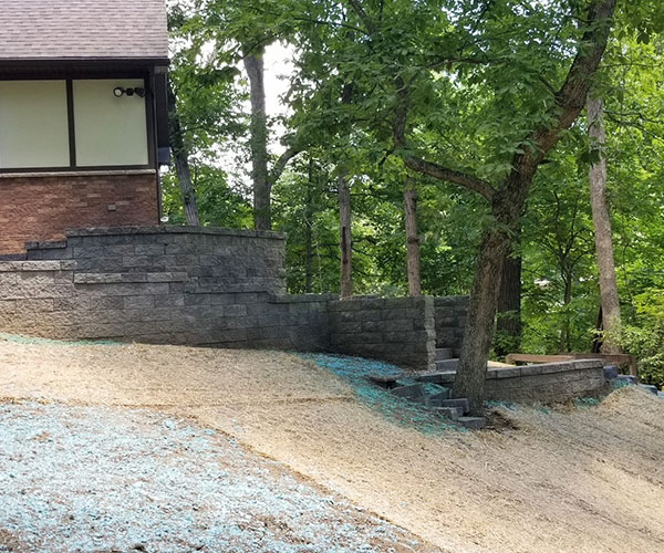 retaining wall installation and hardscaping services springfield illinois